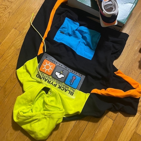 Puma sneakers plus Pyramid hoodie - Picture 4 of 6